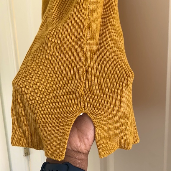 Flowy Summertime Shirt - Picture 2 of 2